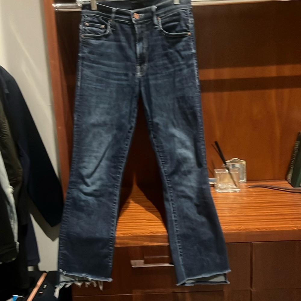 Darker Mother Insider Crop Step Fray Jean in here kitty kitty color